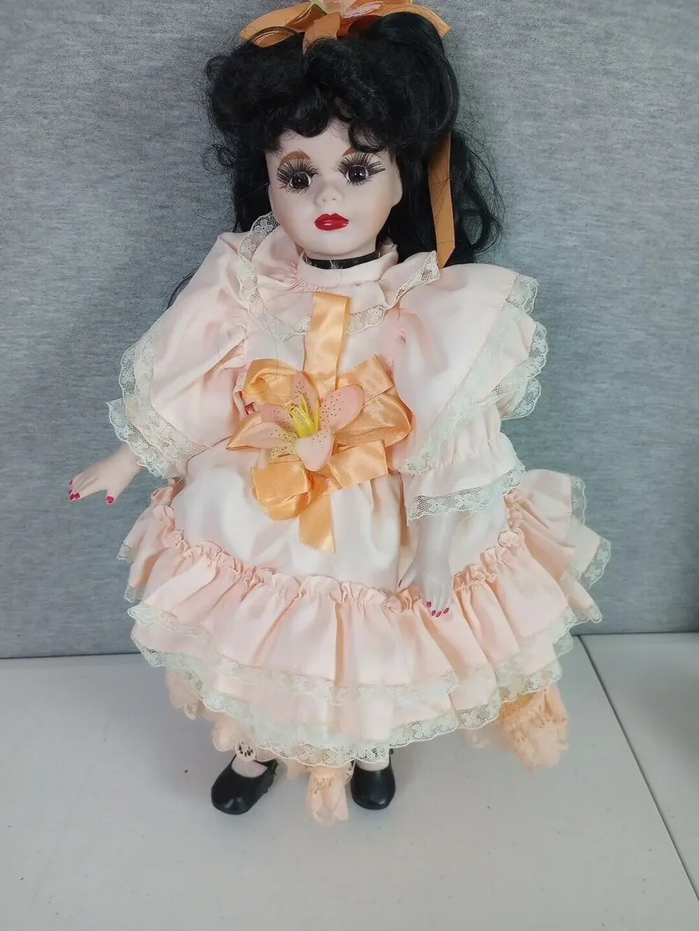 Ellis Island Heritage Mint Collection Porcelain Doll Music Box 17 inch
